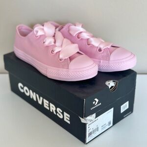 NEW with box Converse Youth 4 Ribbon Sneakers
